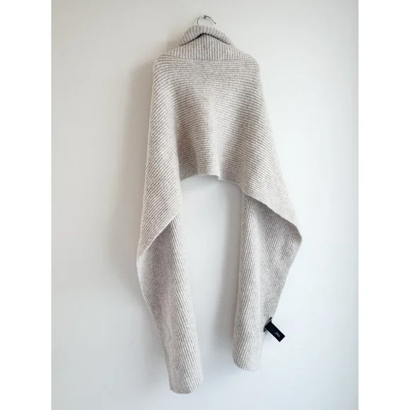 Zara Beige Knit Scarf with Zip Collar - Picture 2 of 9